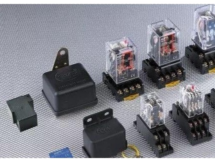 什么是继电器的返回系数？它与整定电流计算有哪些联系？