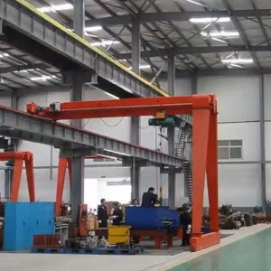 升降起重设备半门式起重机高低腿设计车间码头进货场半门式起重机 1台（面议）
